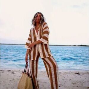 2- Pc set. Knit white rust color size small